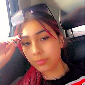 Meet your Posher, Sarora